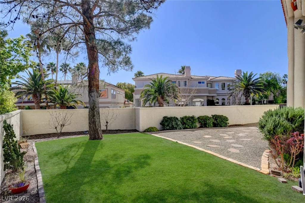 2136 Lookout Point, Las Vegas, NV 89117