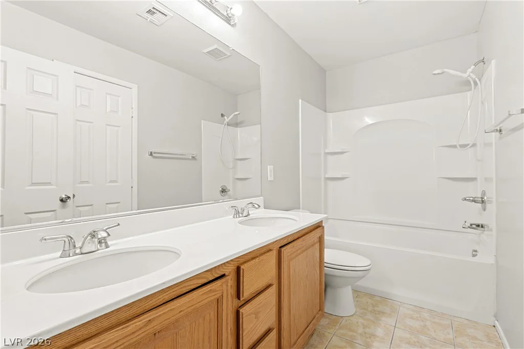 82 Wood Cliff, Las Vegas, NV 89183