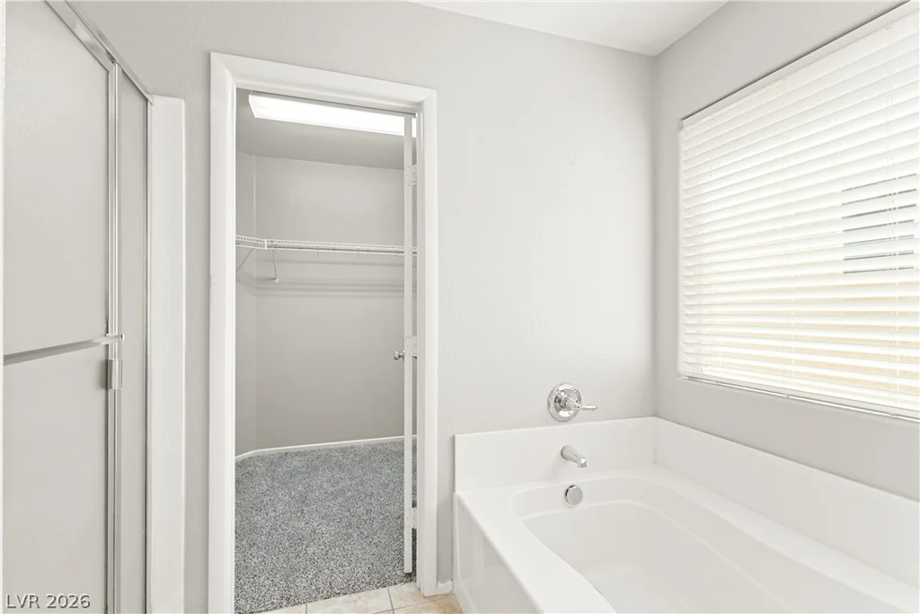 82 Wood Cliff, Las Vegas, NV 89183