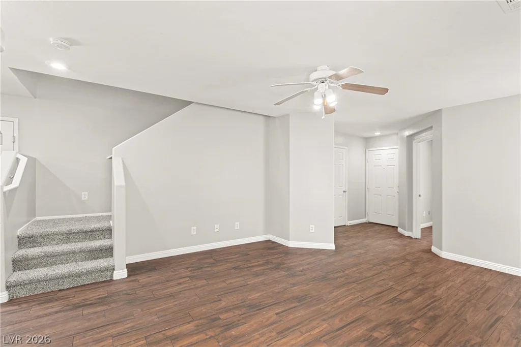 82 Wood Cliff, Las Vegas, NV 89183