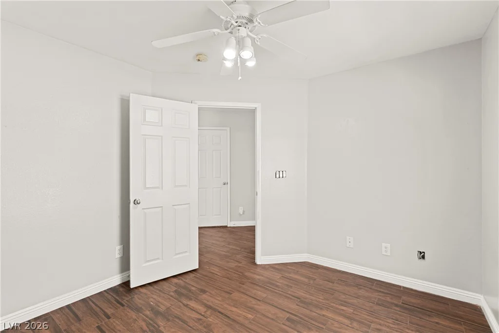 82 Wood Cliff, Las Vegas, NV 89183