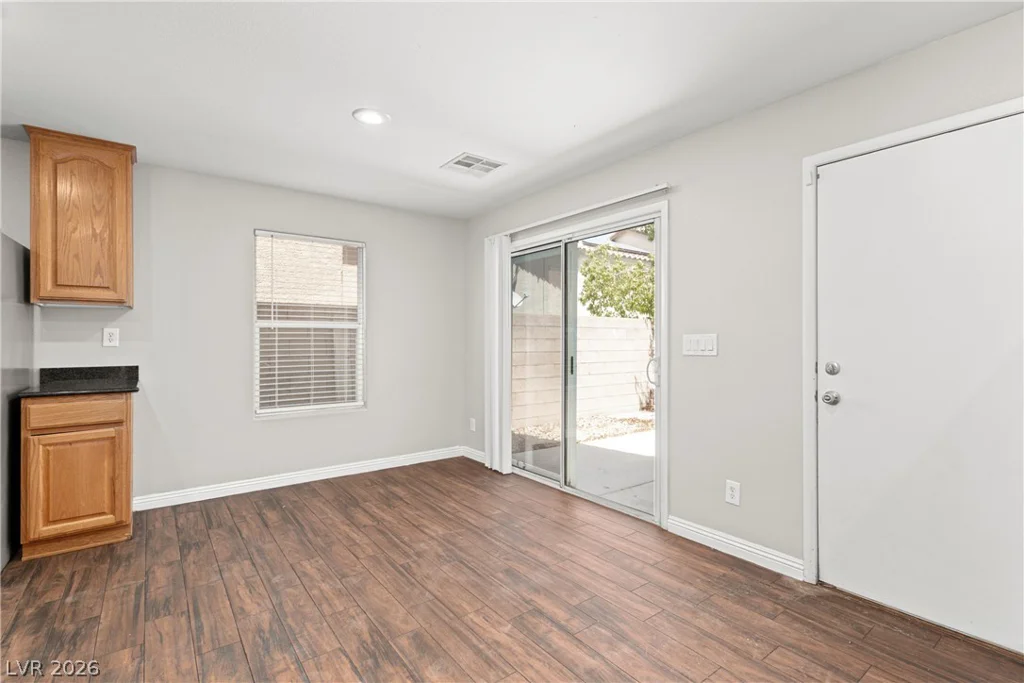82 Wood Cliff, Las Vegas, NV 89183