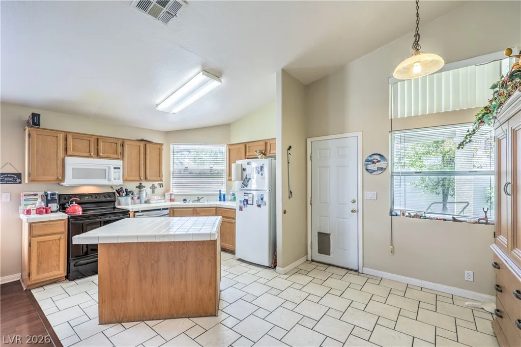 8219 Mt Brodie, Las Vegas, NV 89145