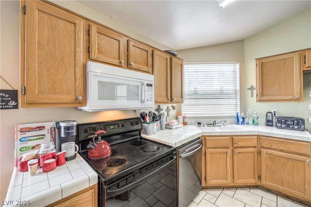 8219 Mt Brodie, Las Vegas, NV 89145