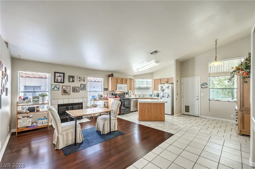 8219 Mt Brodie, Las Vegas, NV 89145