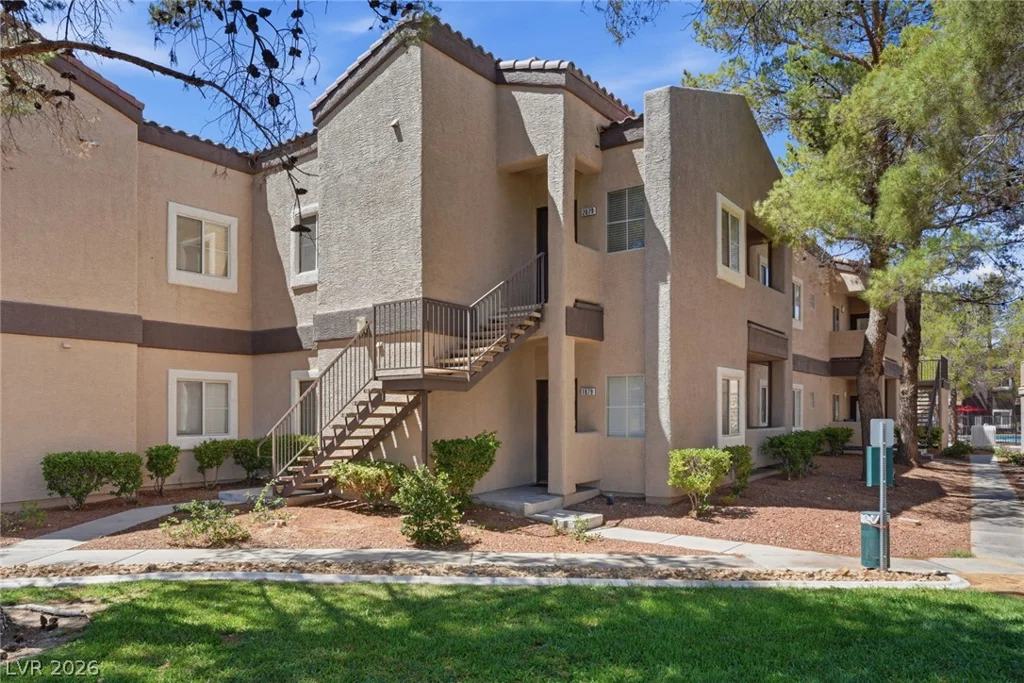 5250 Rainbow, Las Vegas, NV 89118