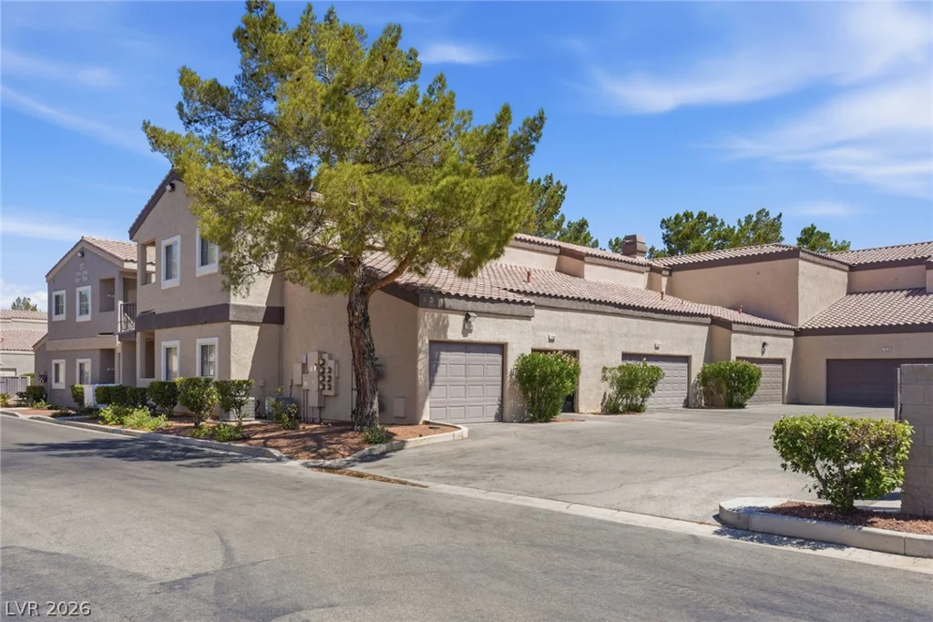 5250 Rainbow, Las Vegas, NV 89118