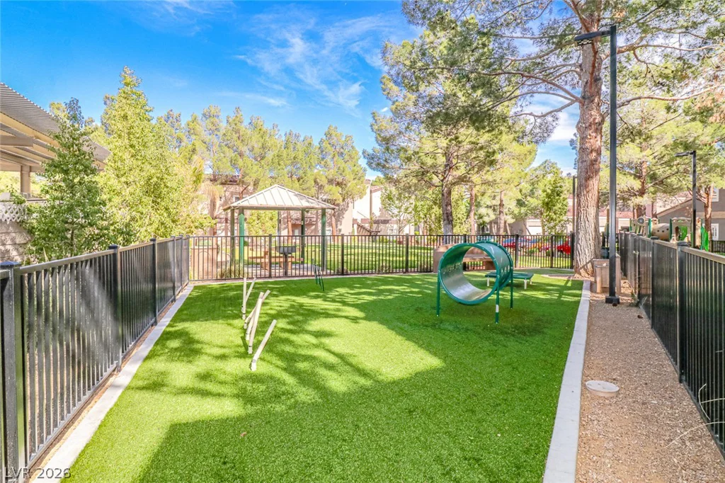 5250 Rainbow, Las Vegas, NV 89118