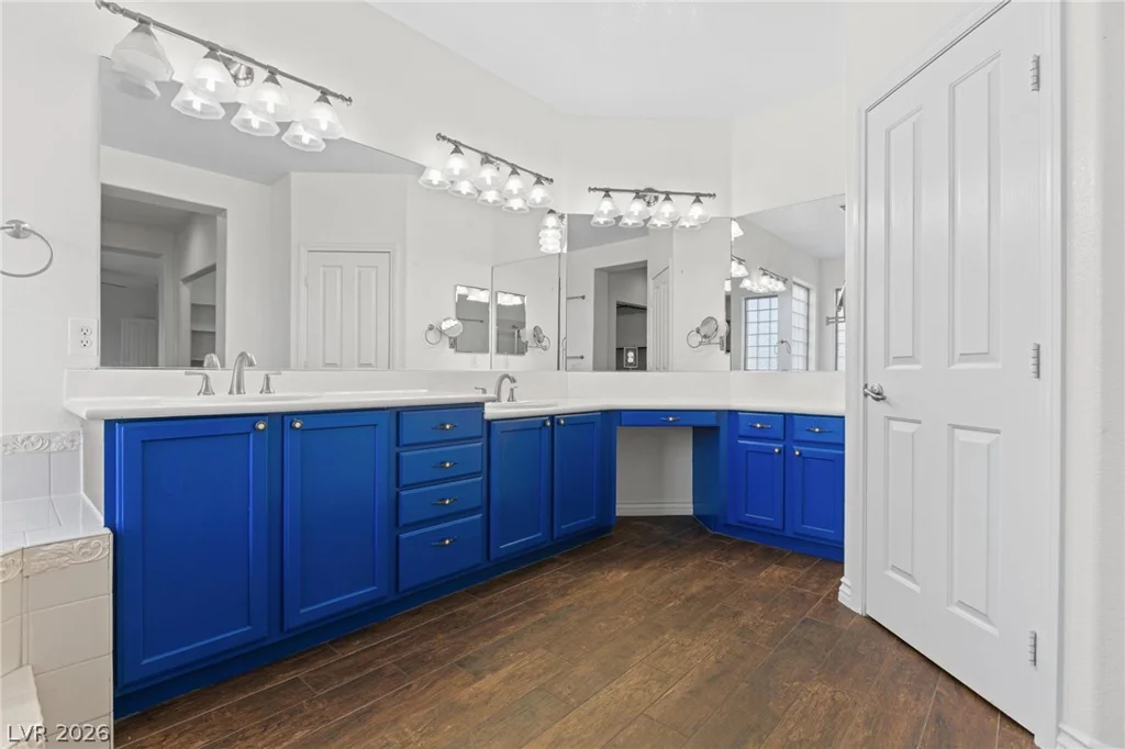 7030 Longley, Las Vegas, NV 89131