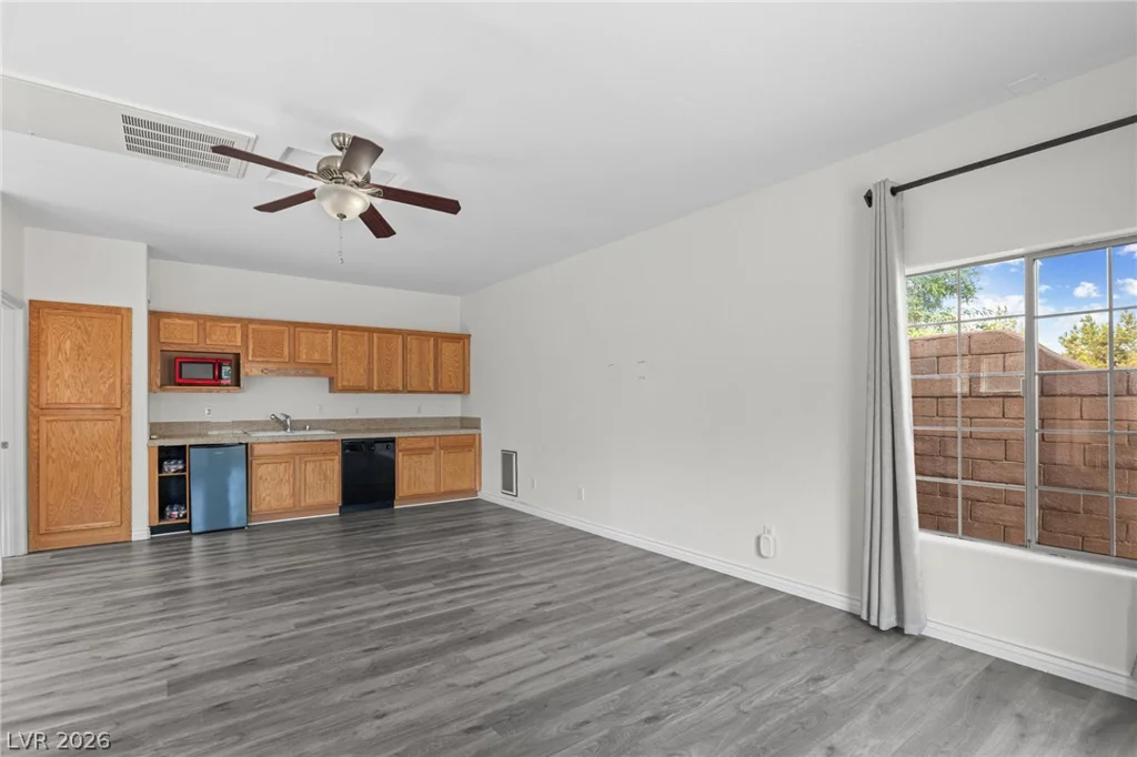 7030 Longley, Las Vegas, NV 89131