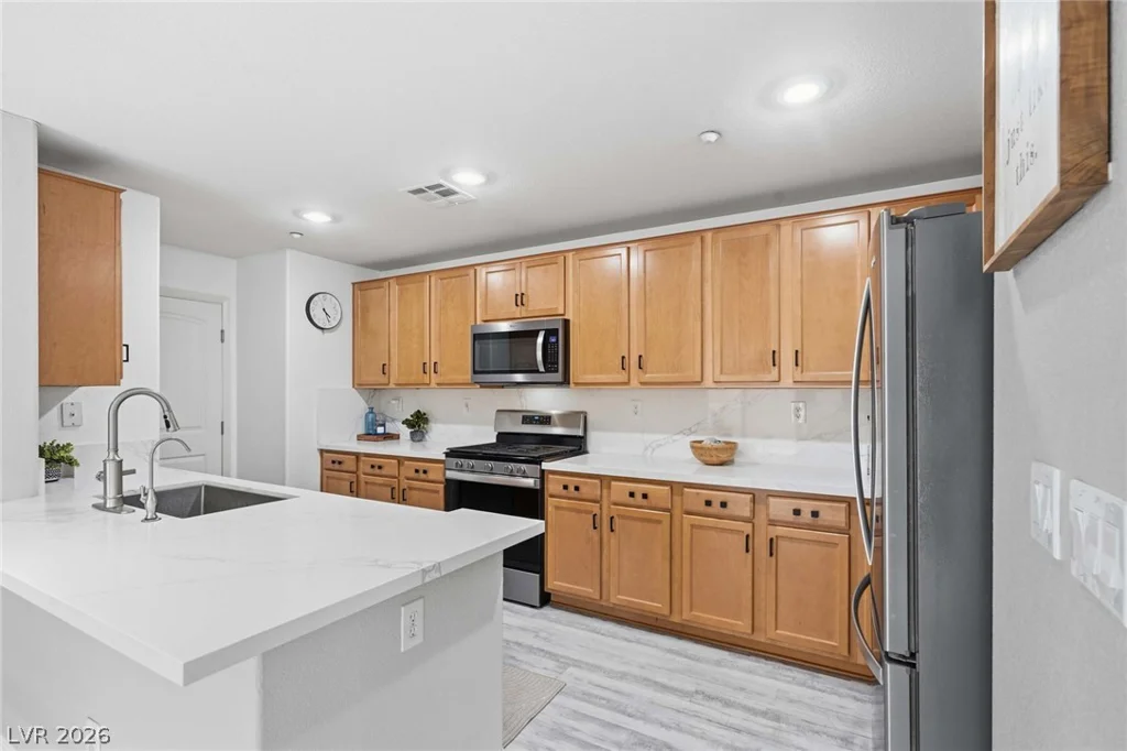 10718 Myrtle Grove, Las Vegas, NV 89166