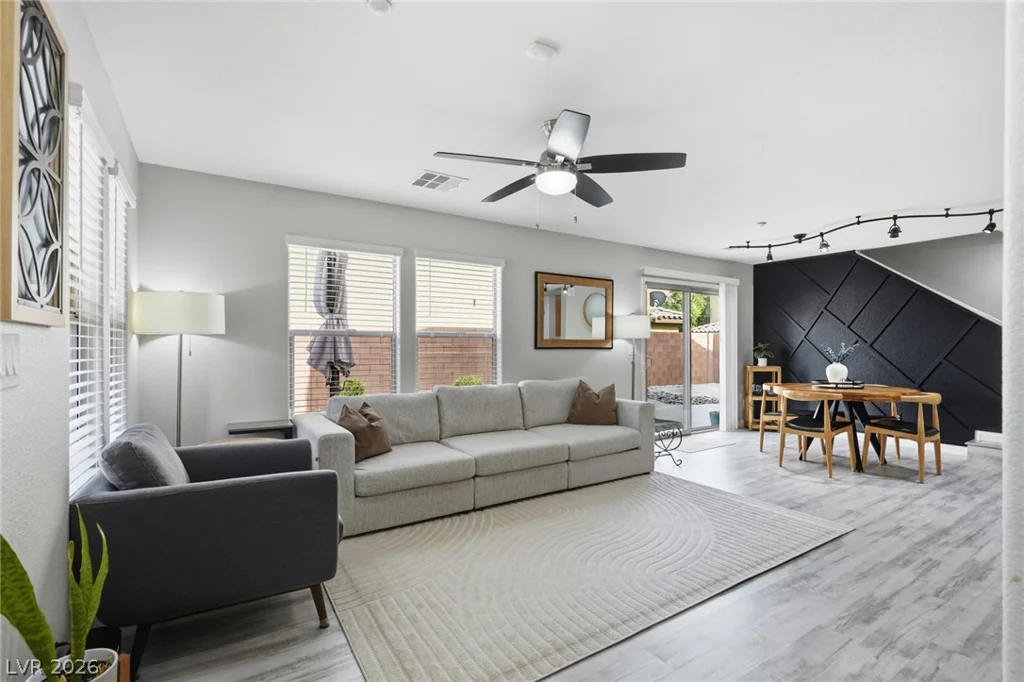 10718 Myrtle Grove, Las Vegas, NV 89166