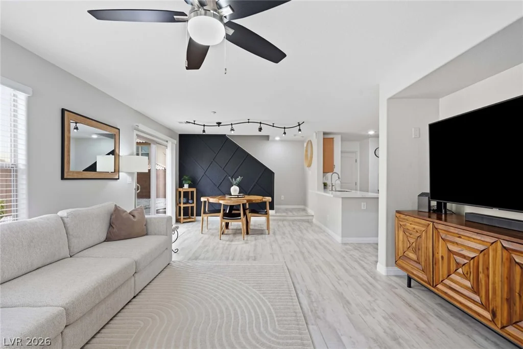 10718 Myrtle Grove, Las Vegas, NV 89166