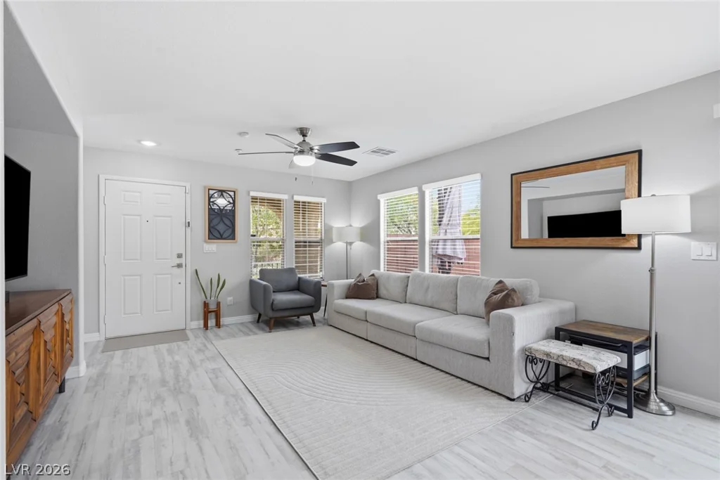 10718 Myrtle Grove, Las Vegas, NV 89166