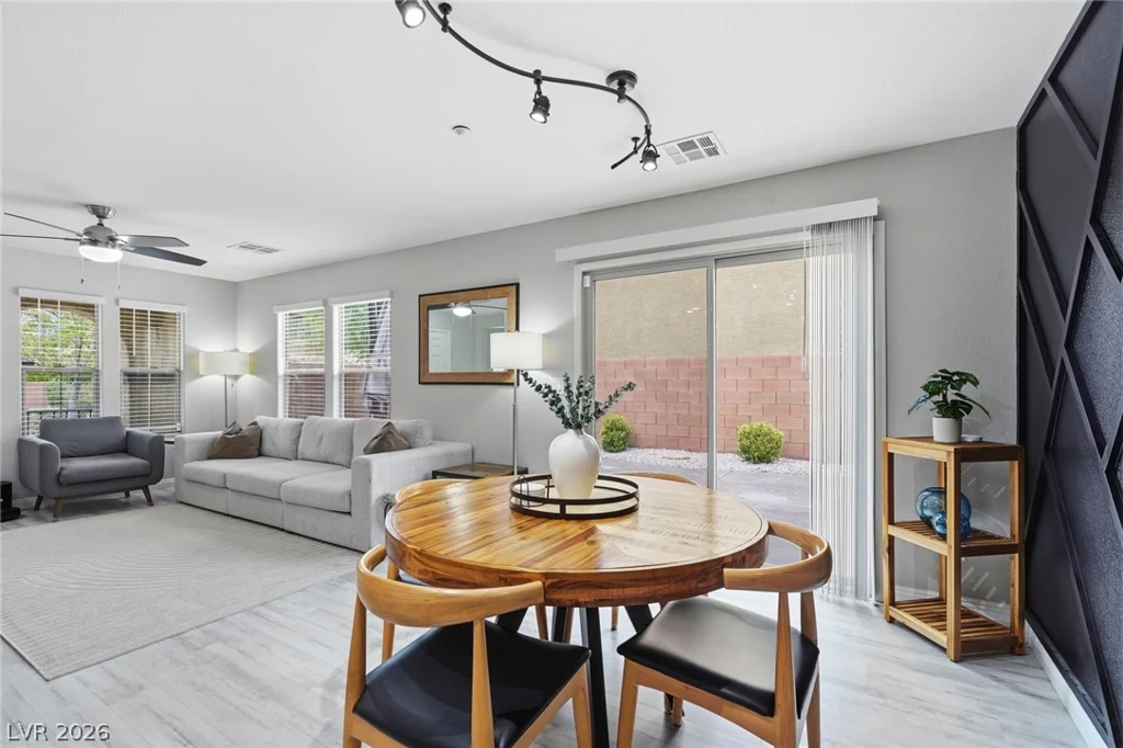 10718 Myrtle Grove, Las Vegas, NV 89166