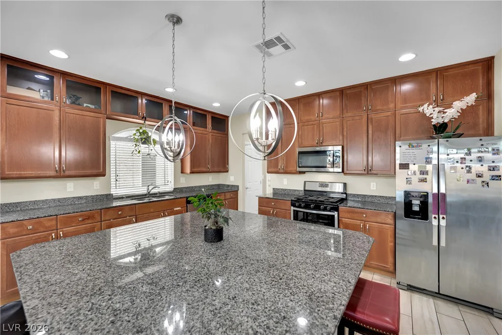 6464 Pear Valley, Las Vegas, NV 89118