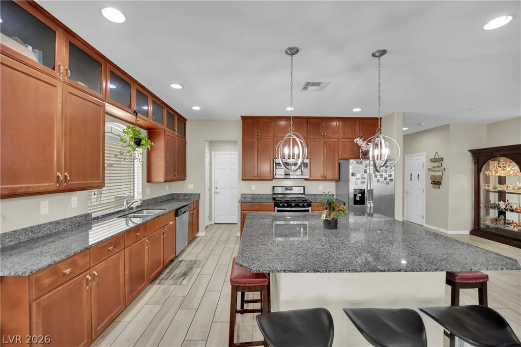 6464 Pear Valley, Las Vegas, NV 89118