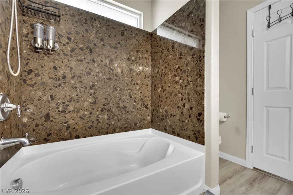 6464 Pear Valley, Las Vegas, NV 89118