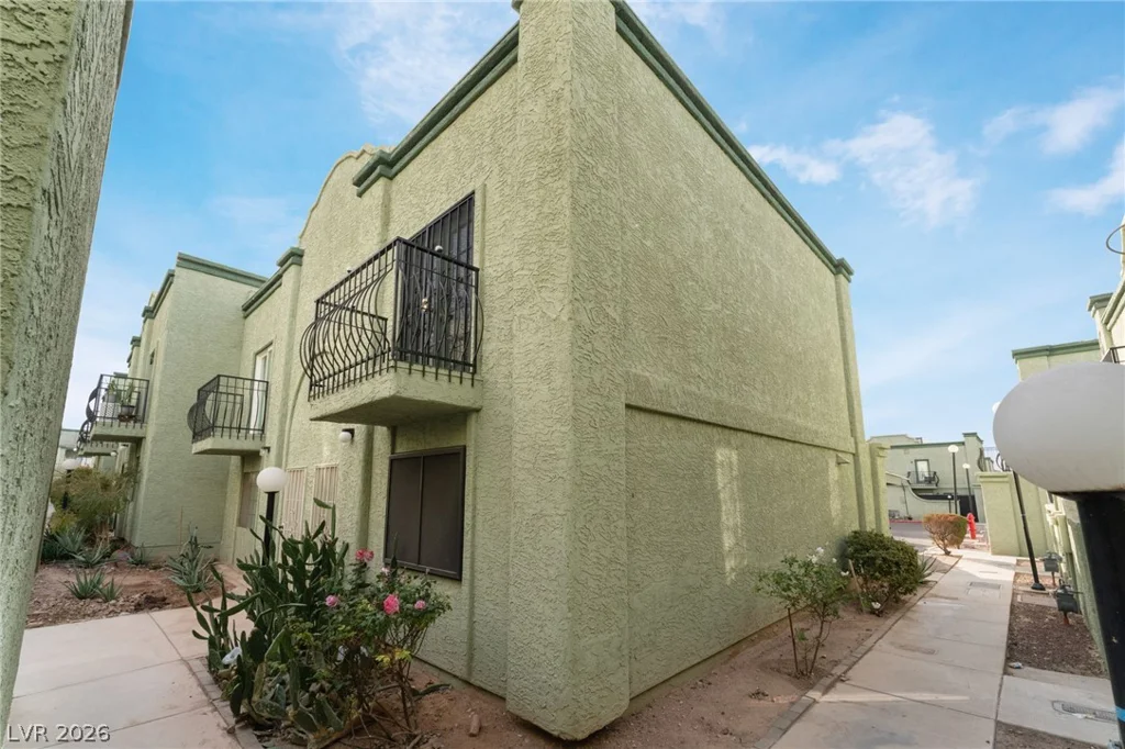 7084 BURCOT, Las Vegas, NV 89156