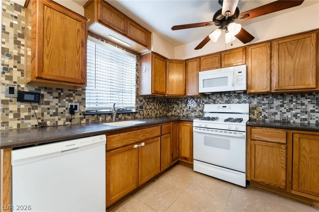 7084 BURCOT, Las Vegas, NV 89156