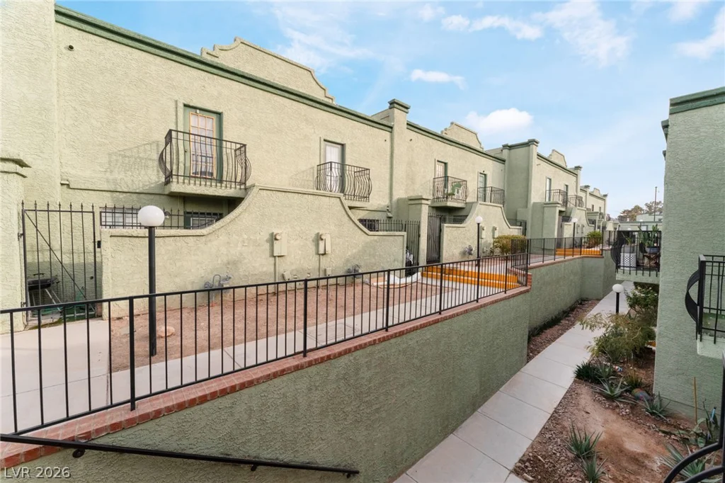 7084 BURCOT, Las Vegas, NV 89156