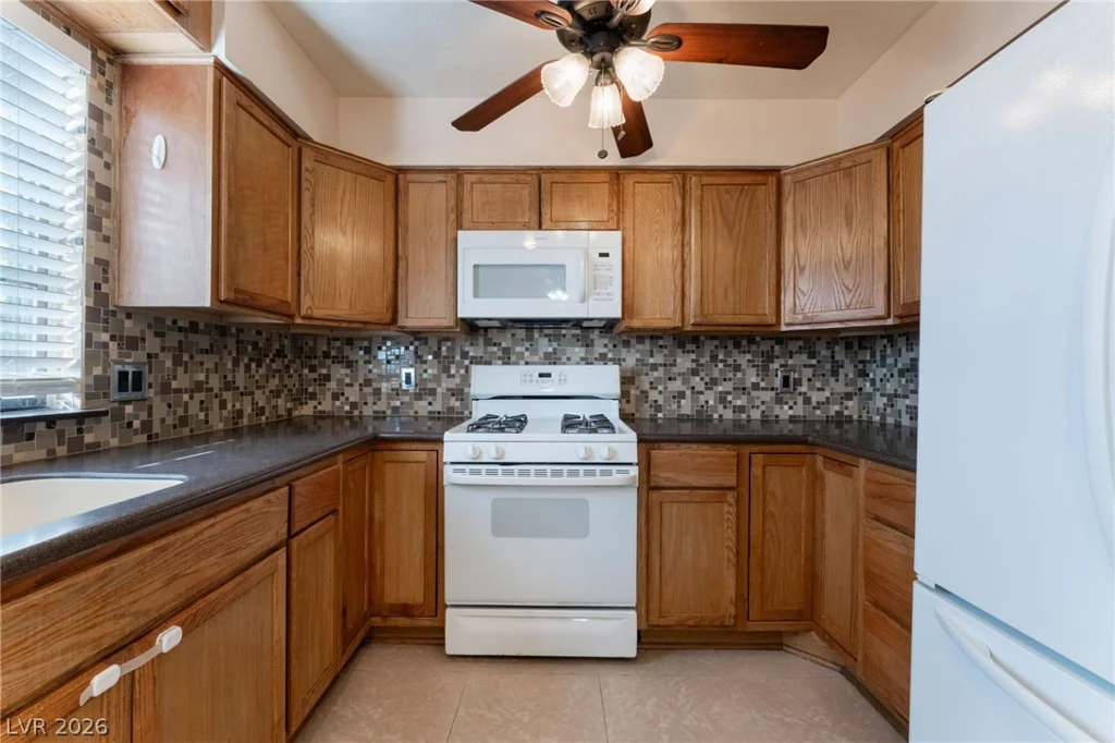 7084 BURCOT, Las Vegas, NV 89156