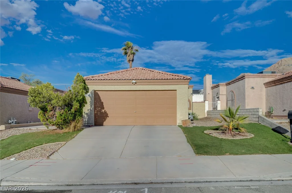 2368 Los Feliz, Las Vegas, NV 89156