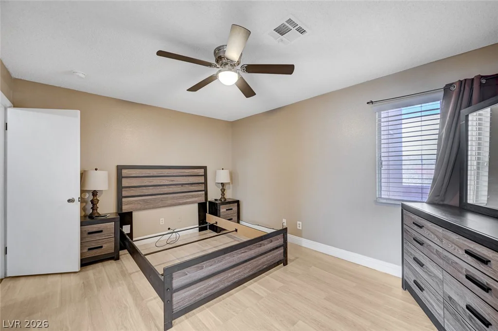 2368 Los Feliz, Las Vegas, NV 89156