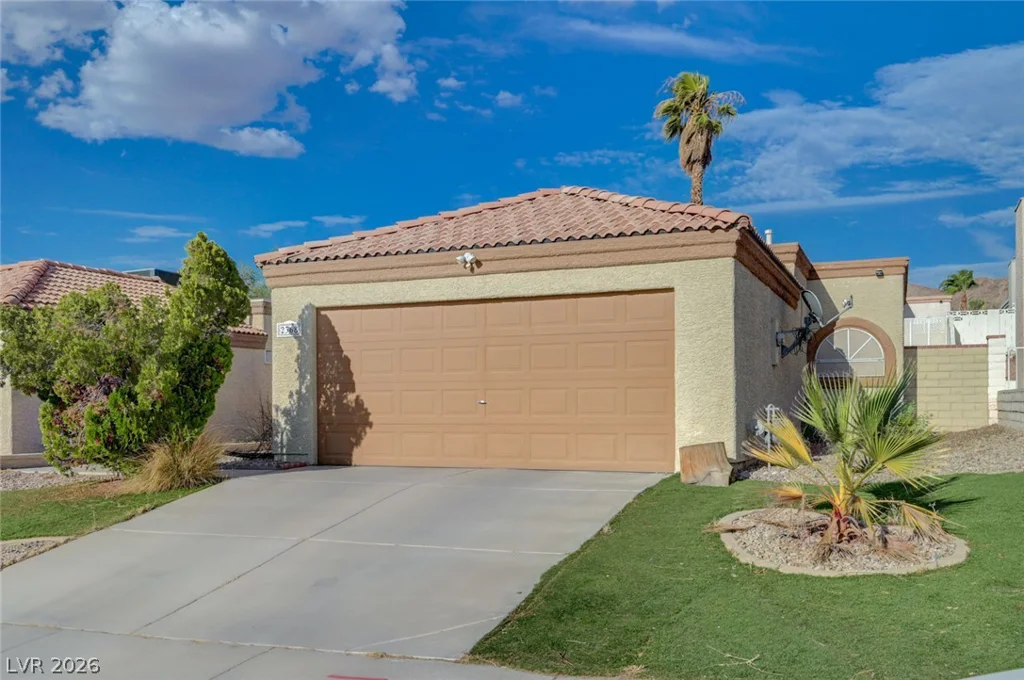 2368 Los Feliz, Las Vegas, NV 89156