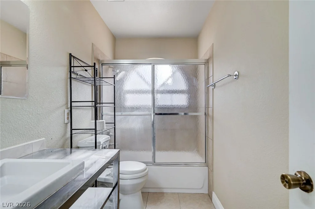 2368 Los Feliz, Las Vegas, NV 89156