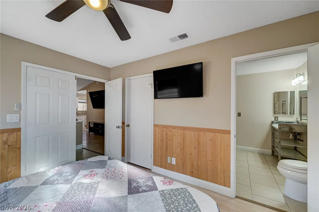 2368 Los Feliz, Las Vegas, NV 89156