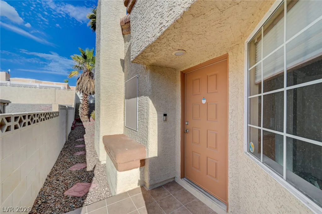 2368 Los Feliz, Las Vegas, NV 89156