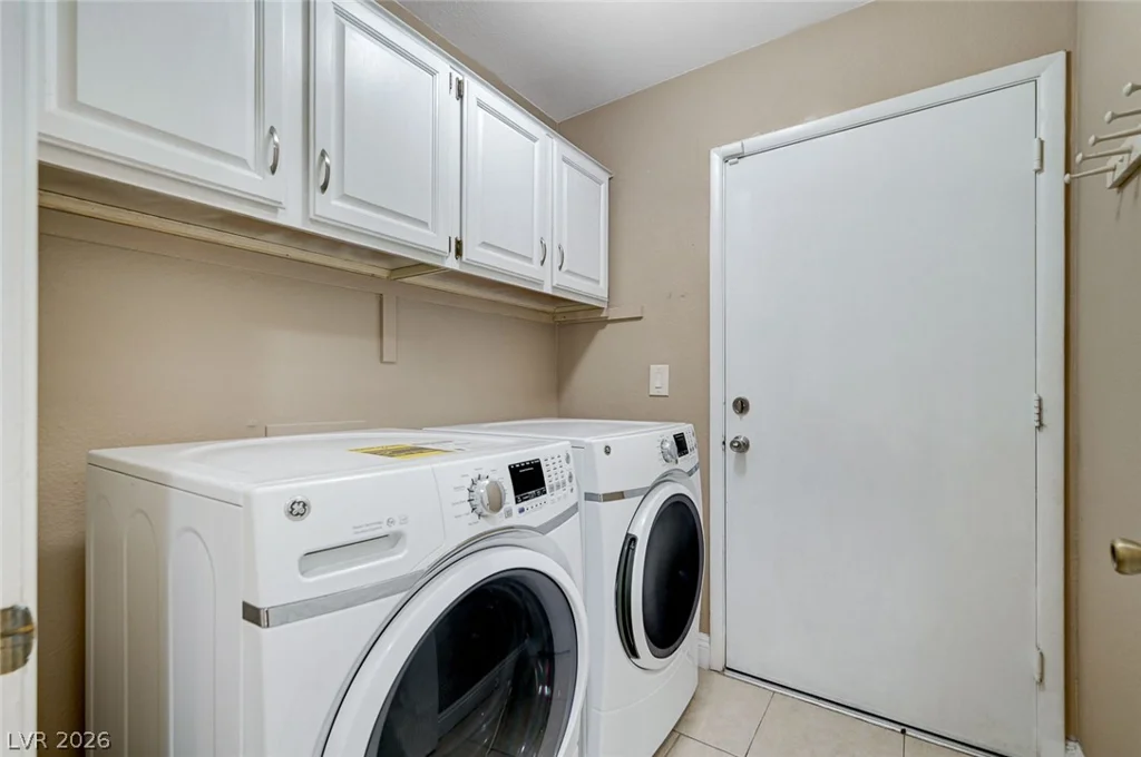 2368 Los Feliz, Las Vegas, NV 89156