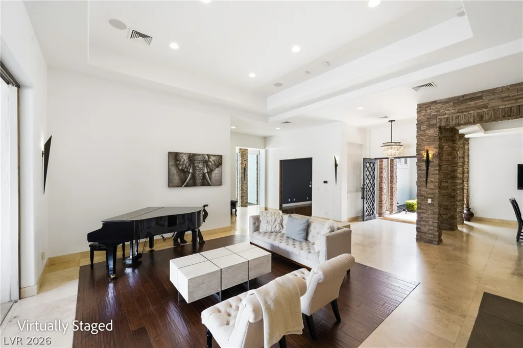 2990 Traverse Creek, Las Vegas, NV 89135