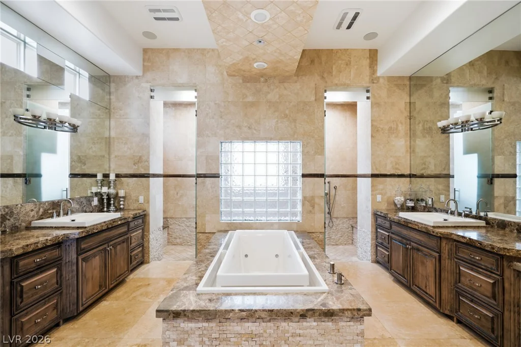 2990 Traverse Creek, Las Vegas, NV 89135