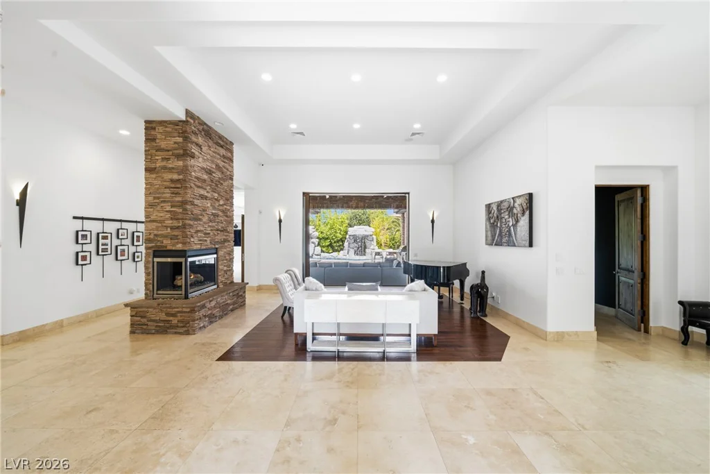 2990 Traverse Creek, Las Vegas, NV 89135