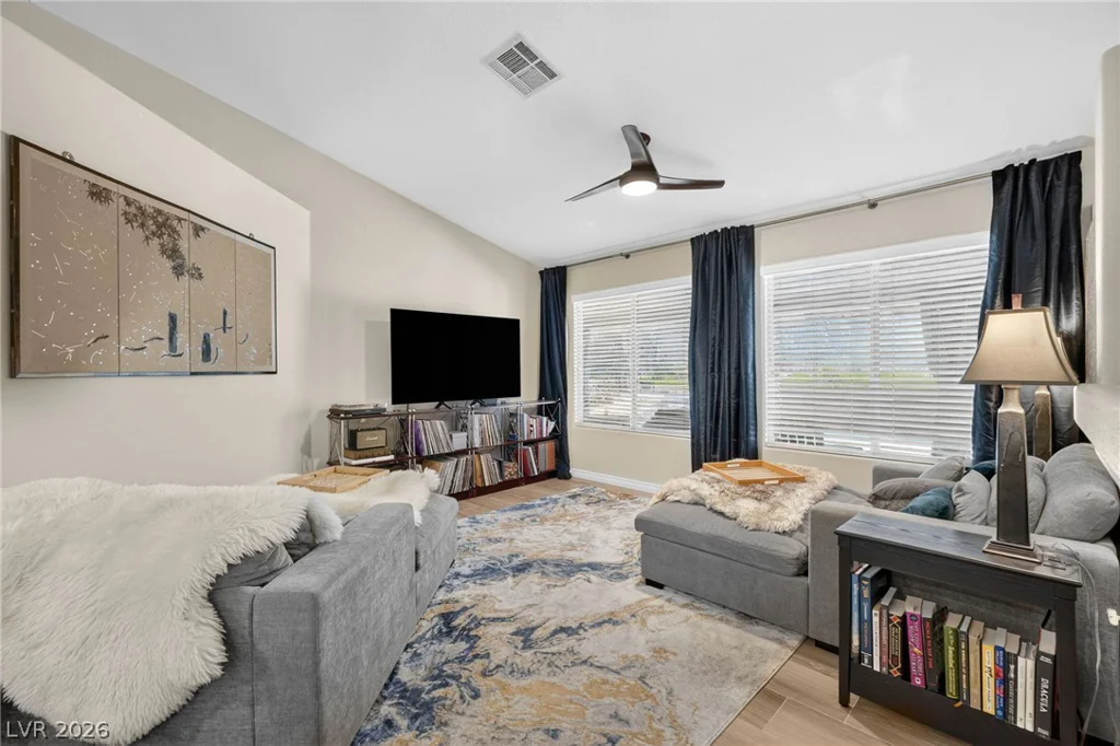 7233 Hawk Haven, Las Vegas, NV 89131
