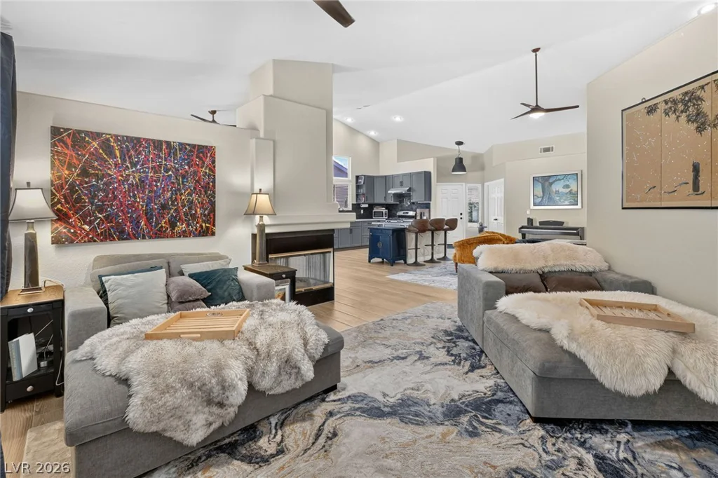 7233 Hawk Haven, Las Vegas, NV 89131