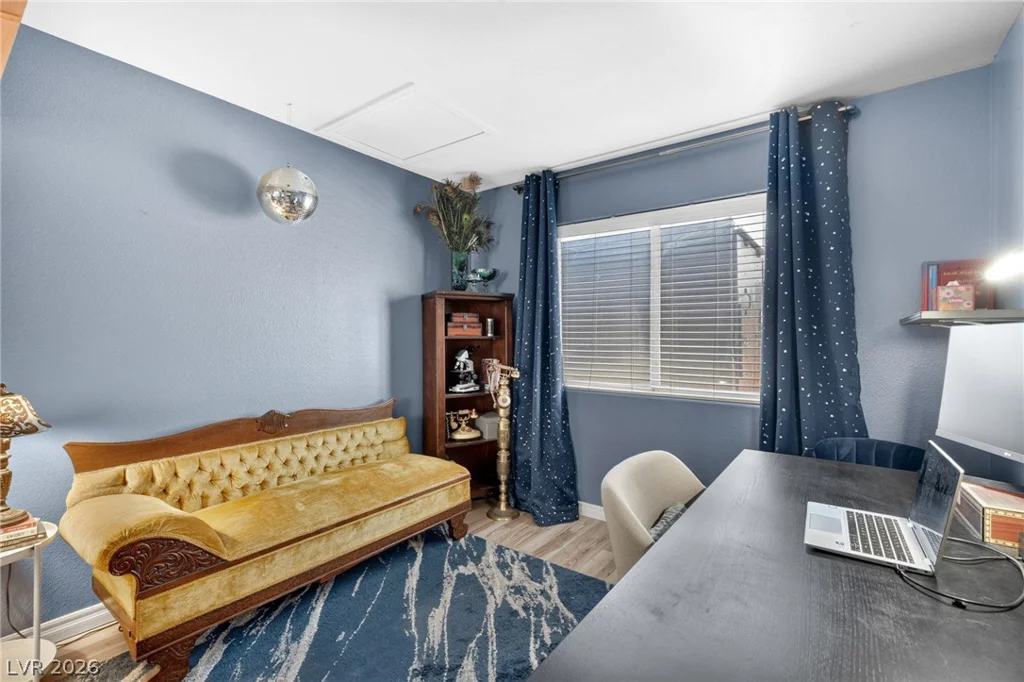 7233 Hawk Haven, Las Vegas, NV 89131