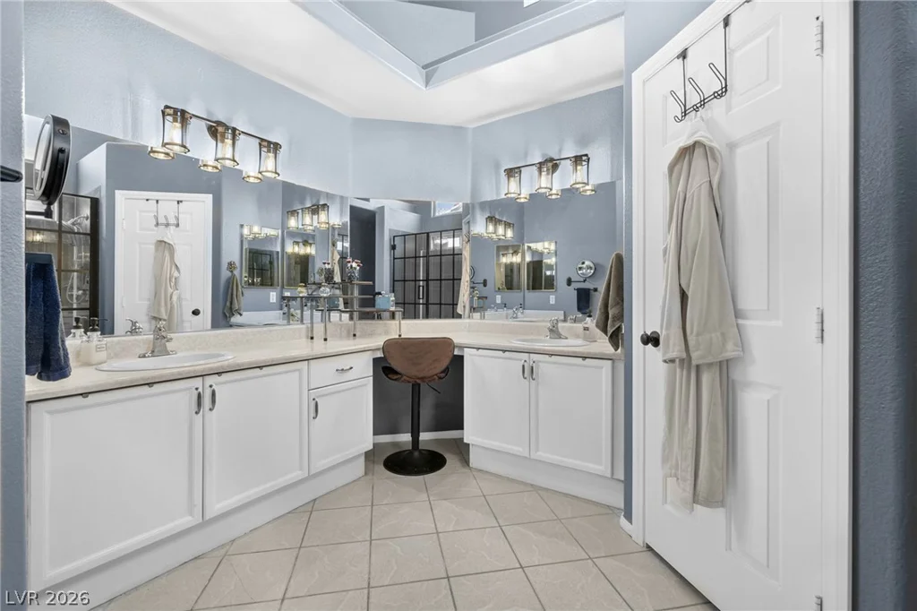 7233 Hawk Haven, Las Vegas, NV 89131