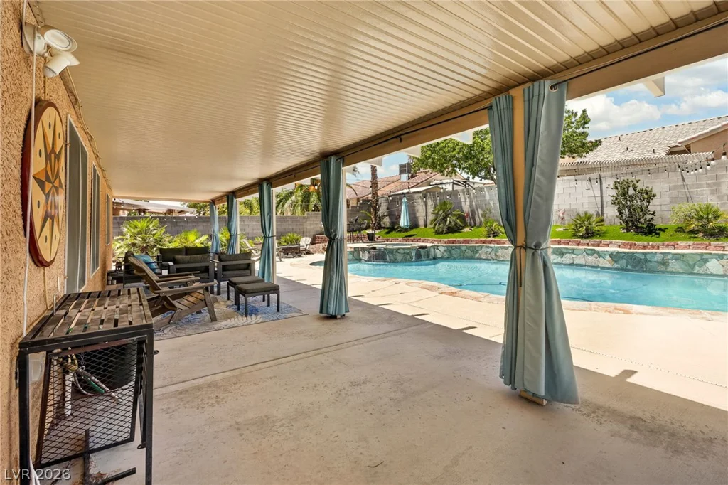 7233 Hawk Haven, Las Vegas, NV 89131