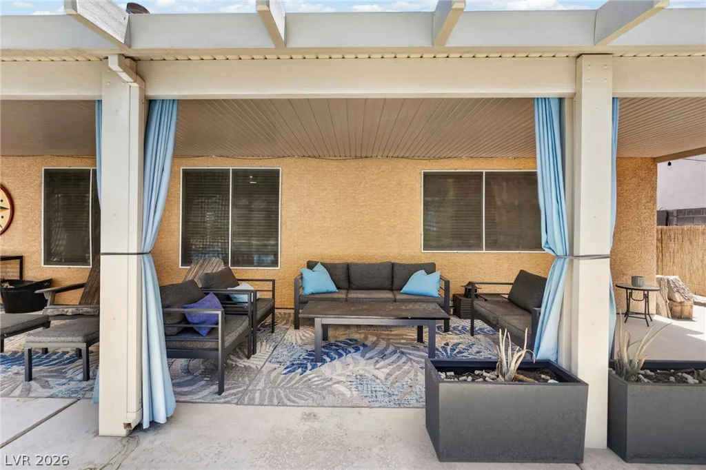 7233 Hawk Haven, Las Vegas, NV 89131