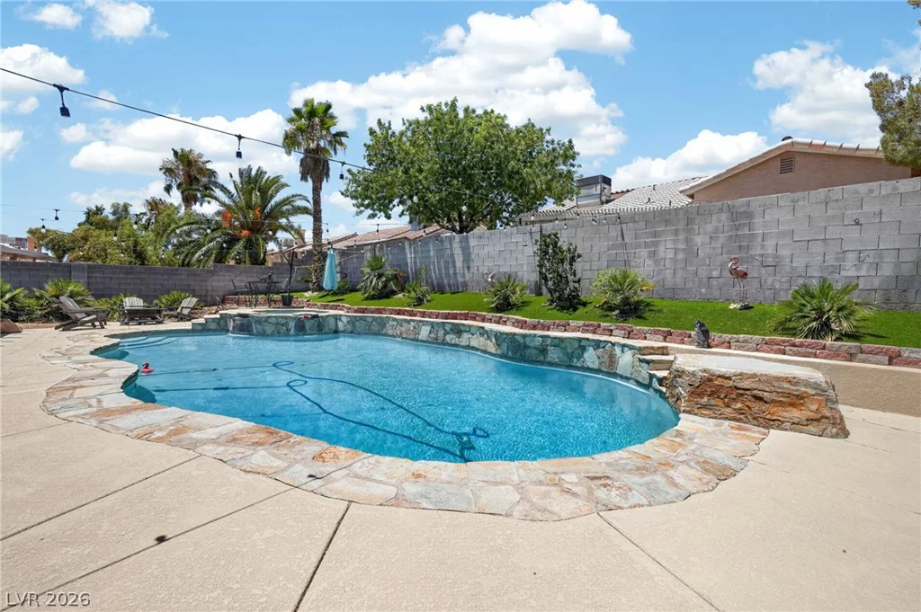 7233 Hawk Haven, Las Vegas, NV 89131