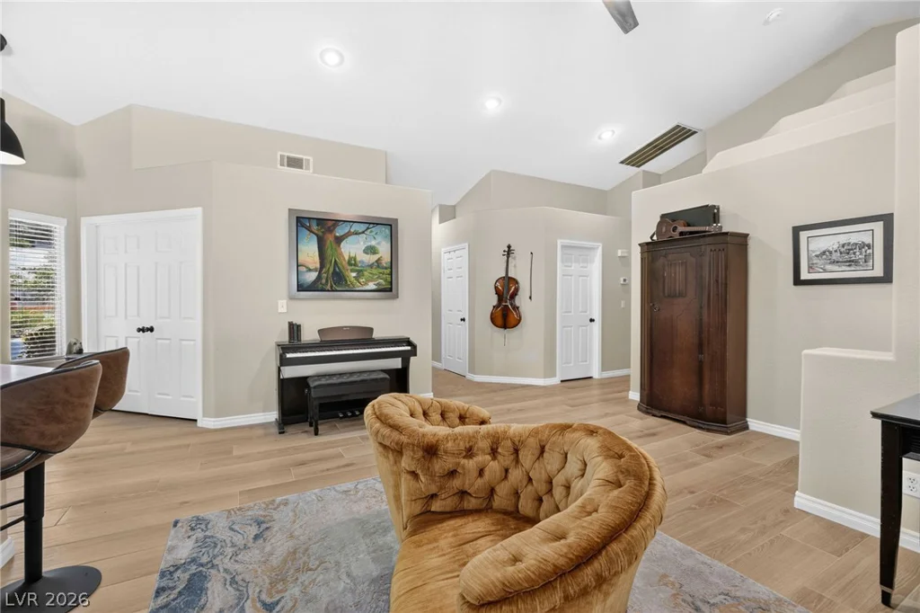 7233 Hawk Haven, Las Vegas, NV 89131