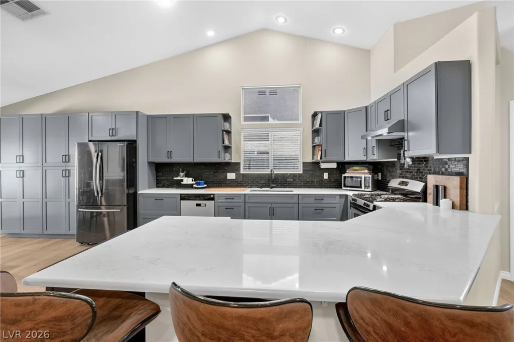 7233 Hawk Haven, Las Vegas, NV 89131