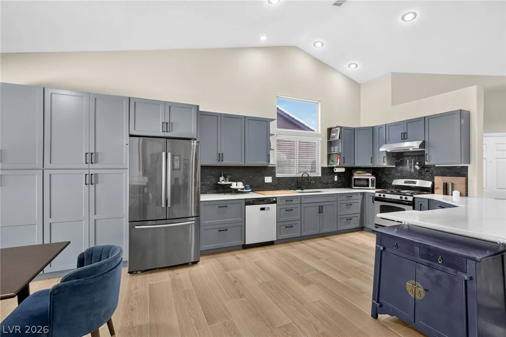 7233 Hawk Haven, Las Vegas, NV 89131