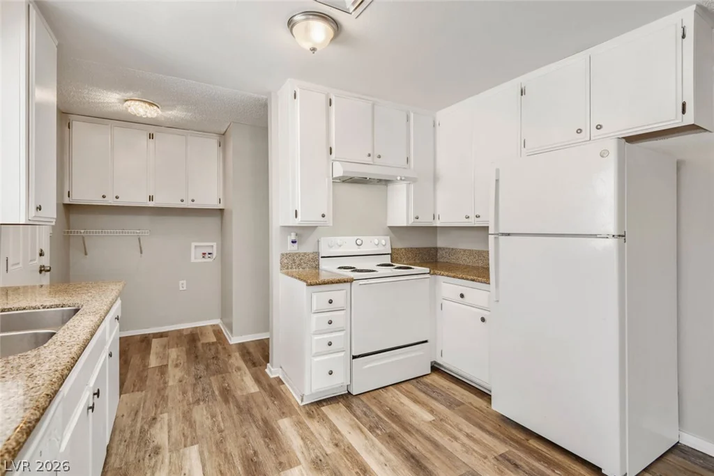 532 Greenbriar Townhouse, Las Vegas, NV 89121