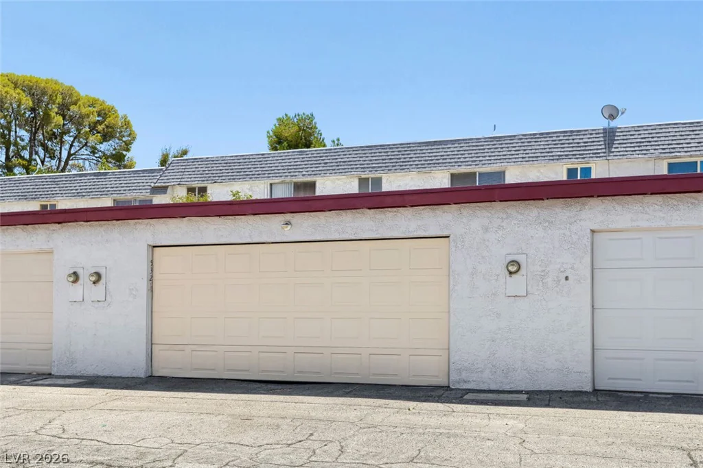 532 Greenbriar Townhouse, Las Vegas, NV 89121