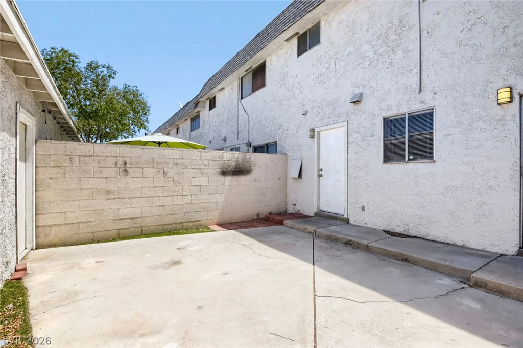 532 Greenbriar Townhouse, Las Vegas, NV 89121