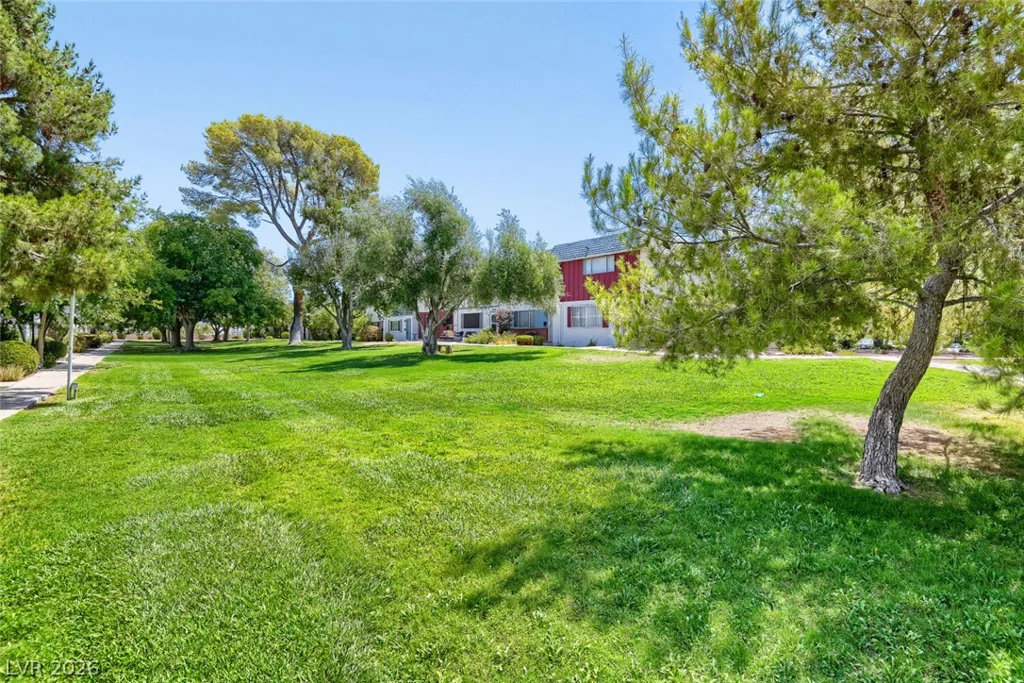 532 Greenbriar Townhouse, Las Vegas, NV 89121